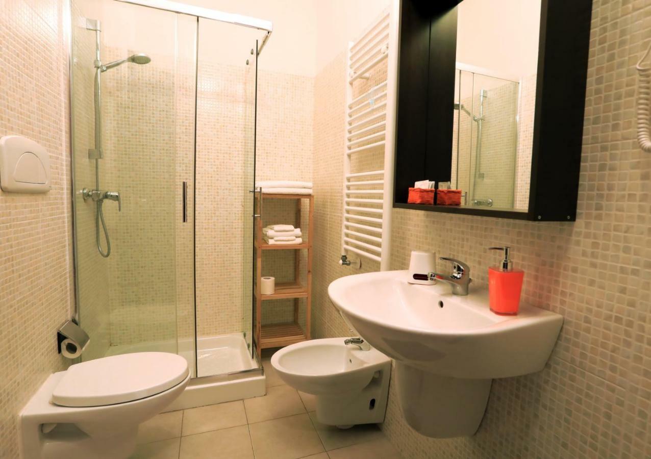 Primo Piano Guesthouse - Bari Policlinico Экстерьер фото
